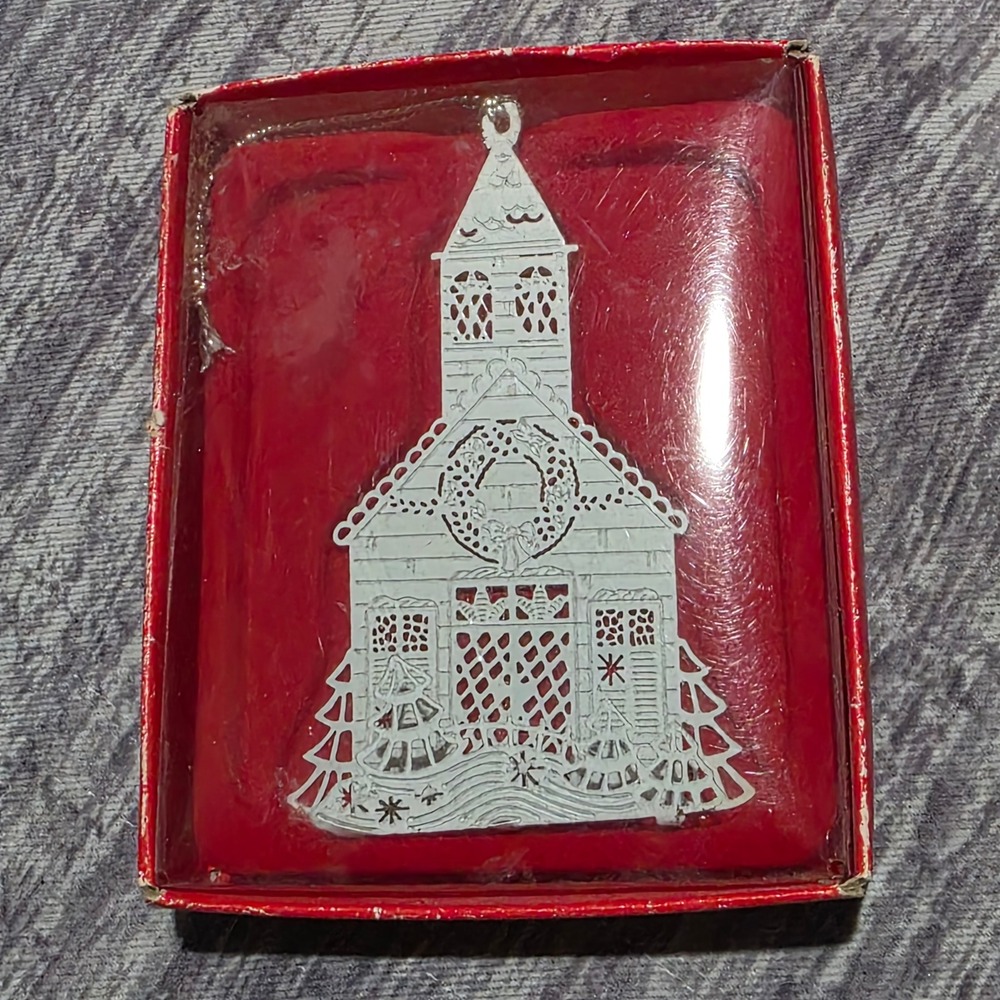 Russ Christmas‎ Silhouettes Metal Church Ornament Vintage Item No 5920